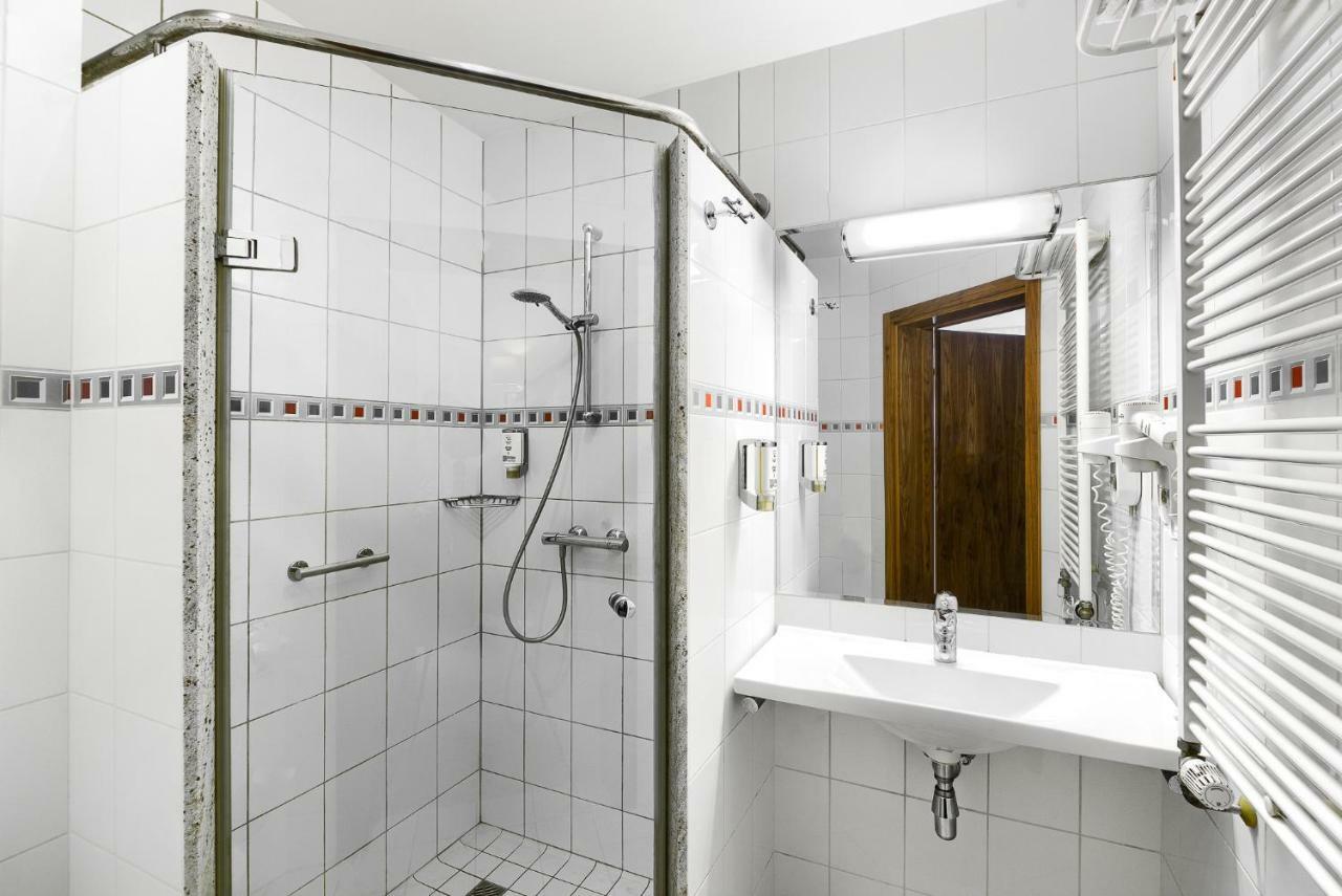 Hotel Olympic Wronki  Esterno foto
