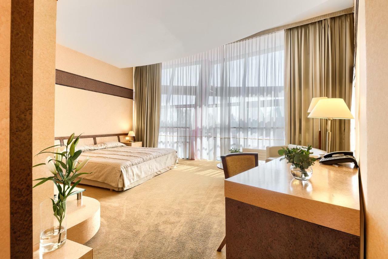 Hotel Olympic Wronki  Esterno foto